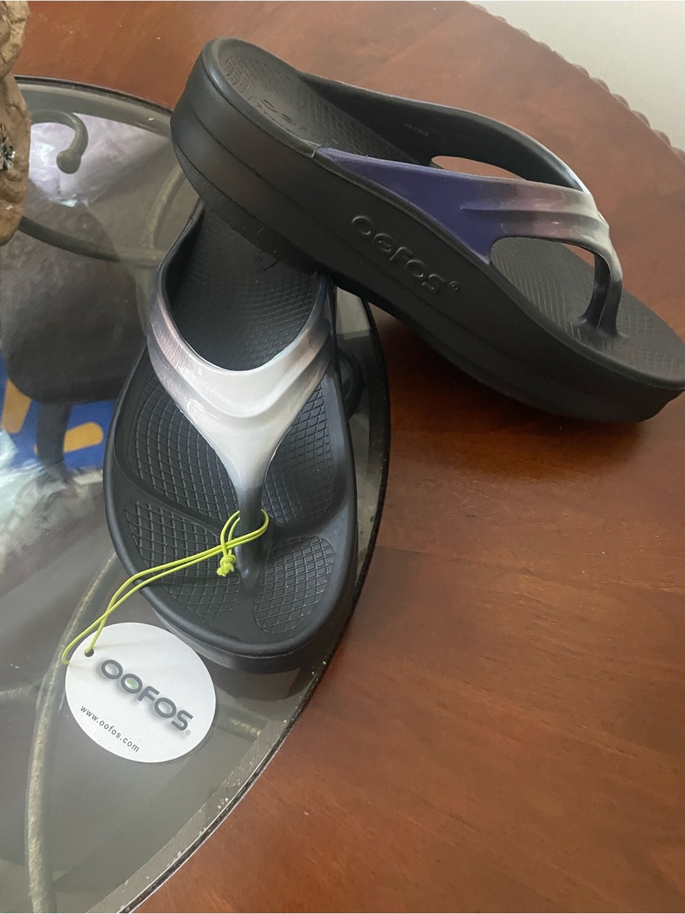 OOFOS Women's Black Sandals with Purple-to-White Gradient Strap